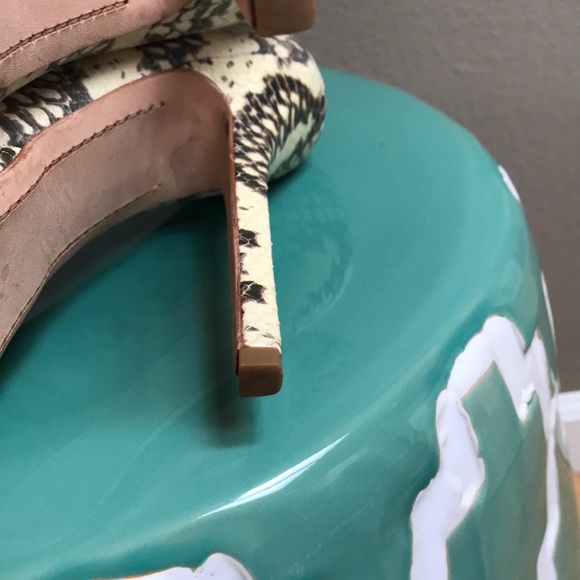 Alice and Olivia Snake Skin Heels! - Picture 4 of 6